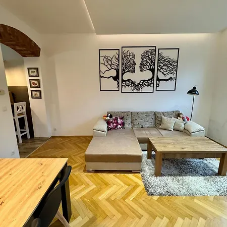 Privately Owned Near Karlovy Vary Lejlighed *